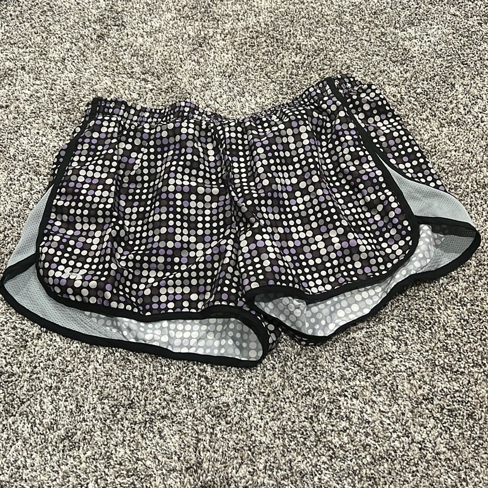 Under Armour Women’s Shorts Size L